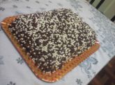 Bolo de brigadeiro com doce de leite